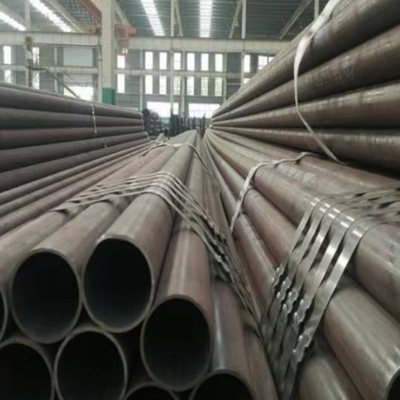 لوله فولادی کربن بدون درز ASTM A106 برای ساخت 300 میلی متر