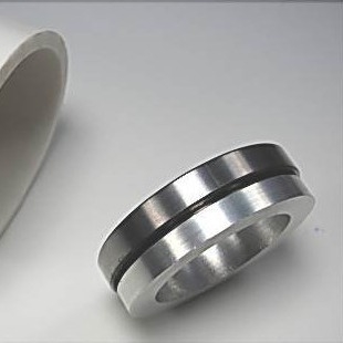 SAE52100 / GCr15 / 100Cr6 / SUJ2 یاتاقان لوله فولادی بلبرینگ بدون درز لوله فولادی کربنی سطح کم عمق بدون کربن