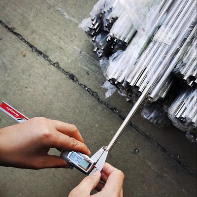 قیمت خوب 304 316L 410 420 201 لوله های فولاد ضد زنگ آنلاین